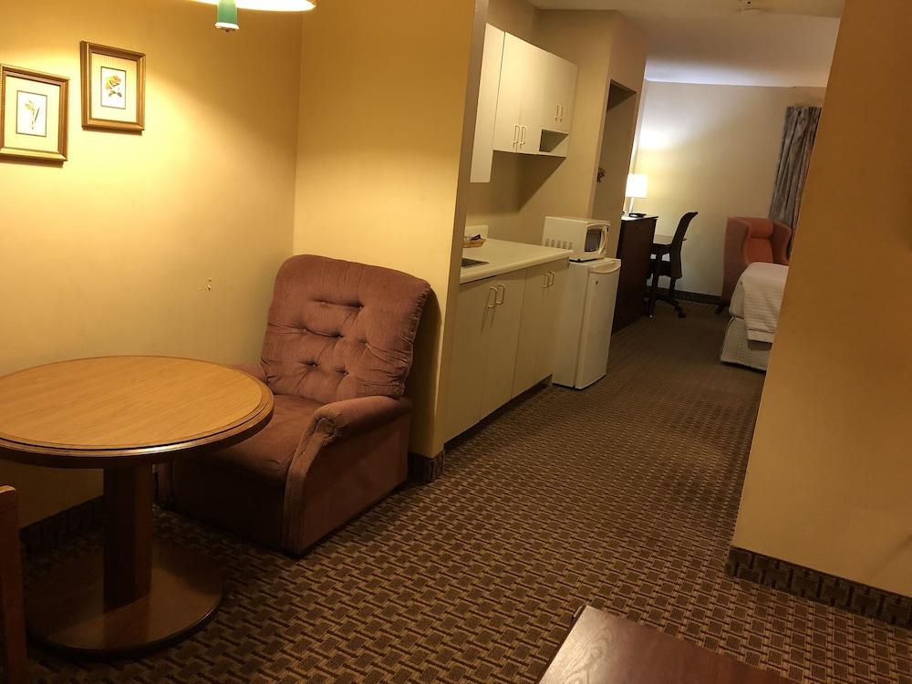 Best Value Inn & Suites Parry Sound Exterior photo