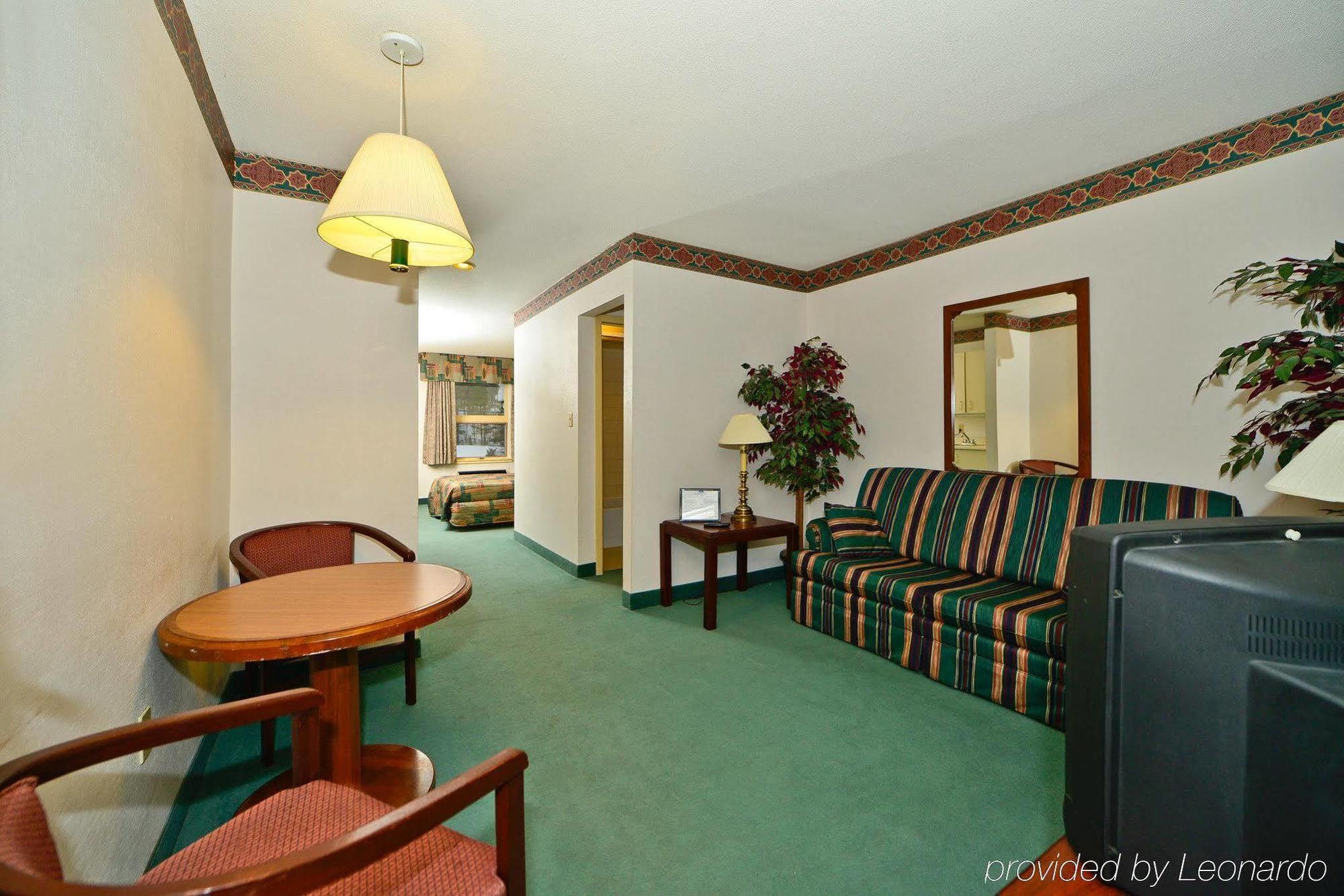 Best Value Inn & Suites Parry Sound Exterior photo
