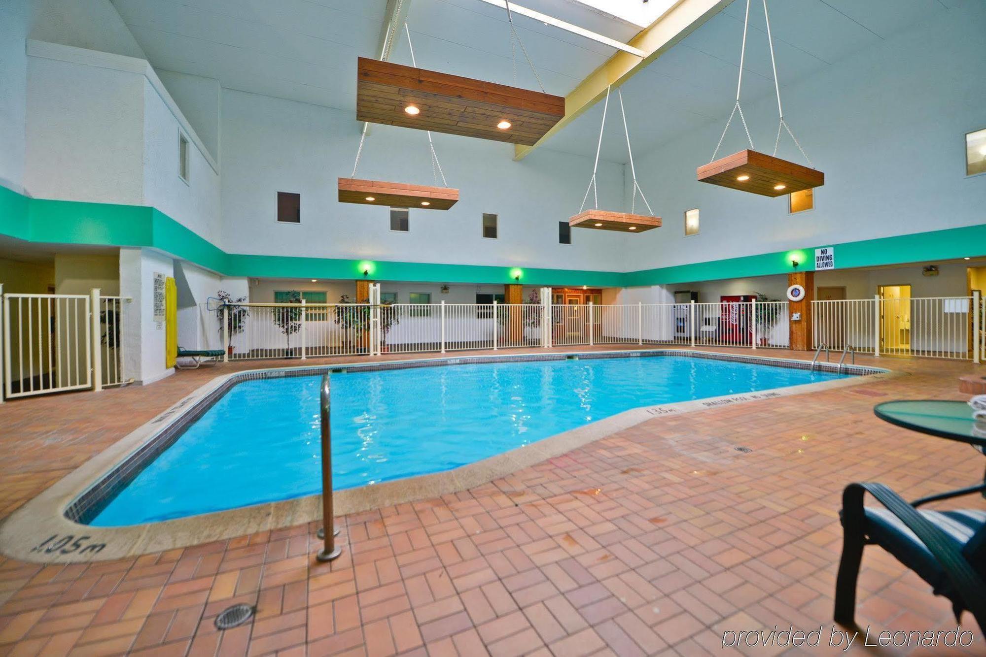 Best Value Inn & Suites Parry Sound Exterior photo