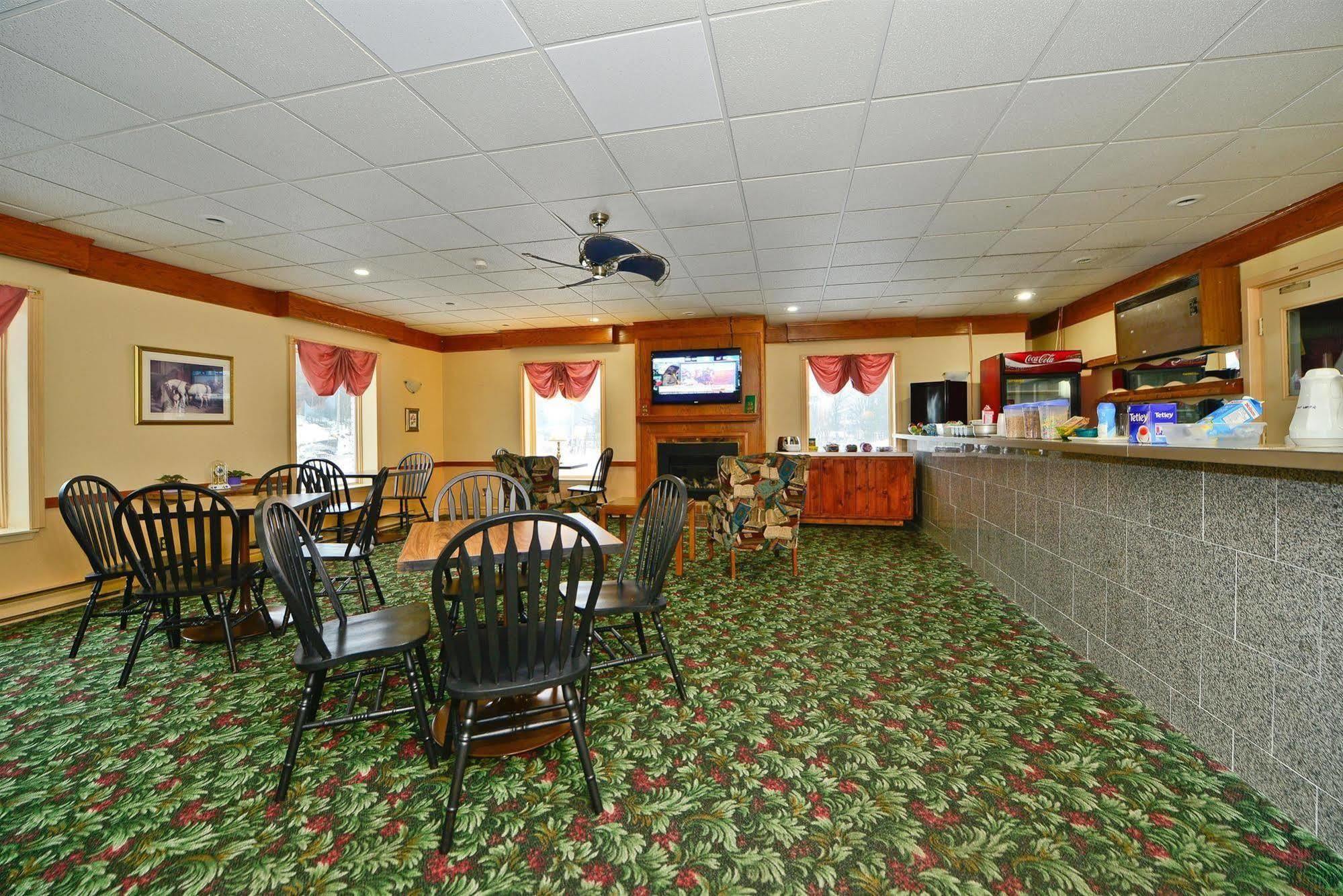 Best Value Inn & Suites Parry Sound Exterior photo